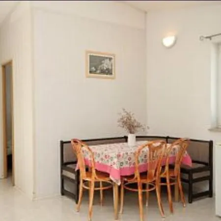 Angela Apartment *